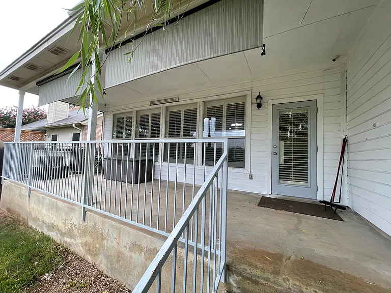 22407 Madison Park — Photo 27