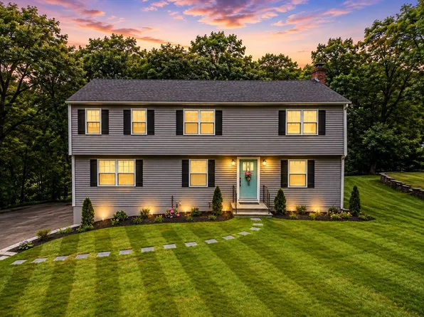 21 Arrowhead Rd, Topsfield, MA 01983