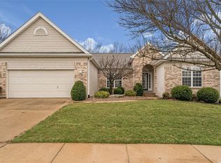 1527 Buckhurst Ct, Ballwin, MO 63021
