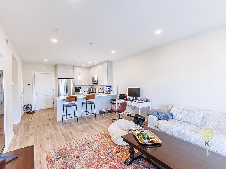 458 Washington St #305 — Photo 3