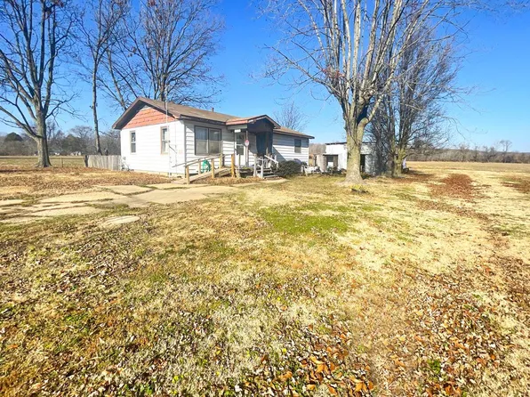 1415 Lee St, Dexter, MO 63841