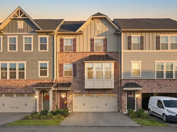 6003 Lampl Ln, Jeannette, PA 15644