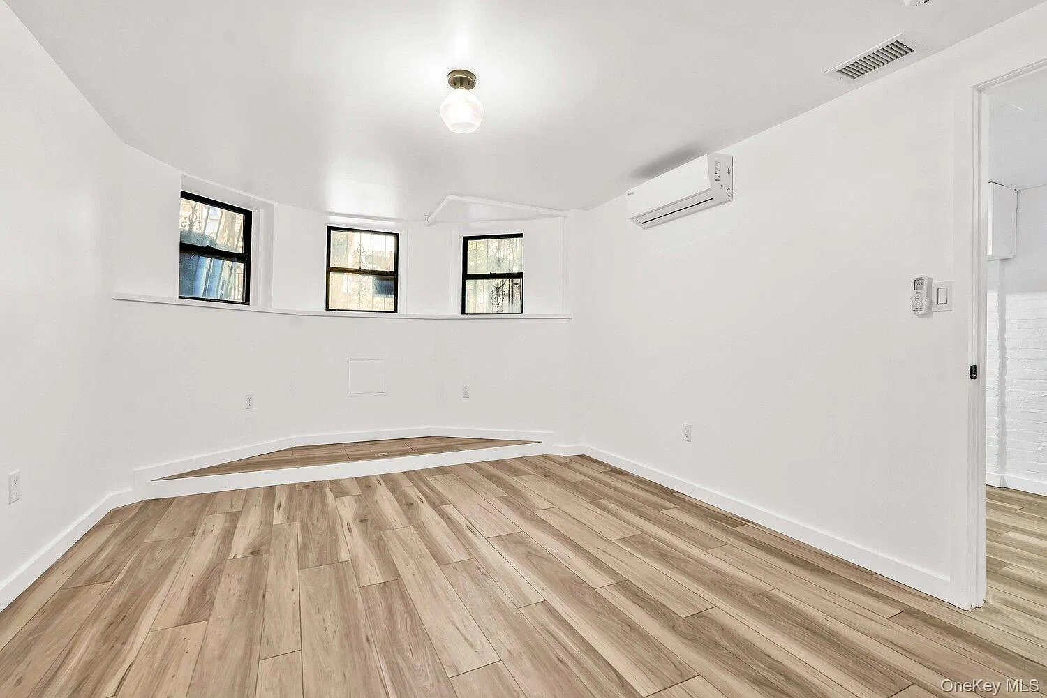 1 bed, 1.0 bath, 1080 sqft, $3,250 — Photo 4