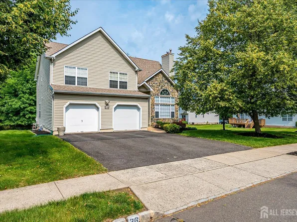 36 Jared Blvd, Kendall Park, NJ 08824