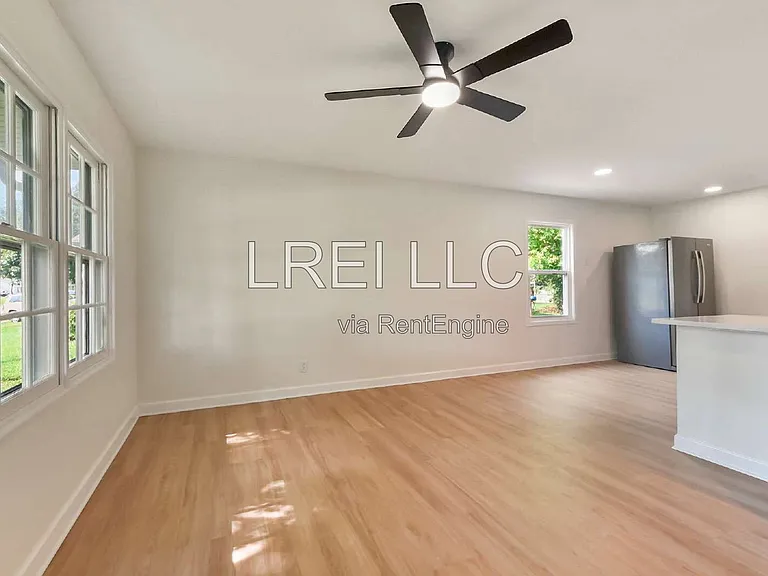 5805 Loretta St — Photo 2