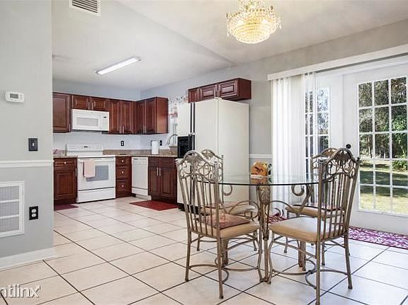 3rd image of 736 Del Prado Dr
