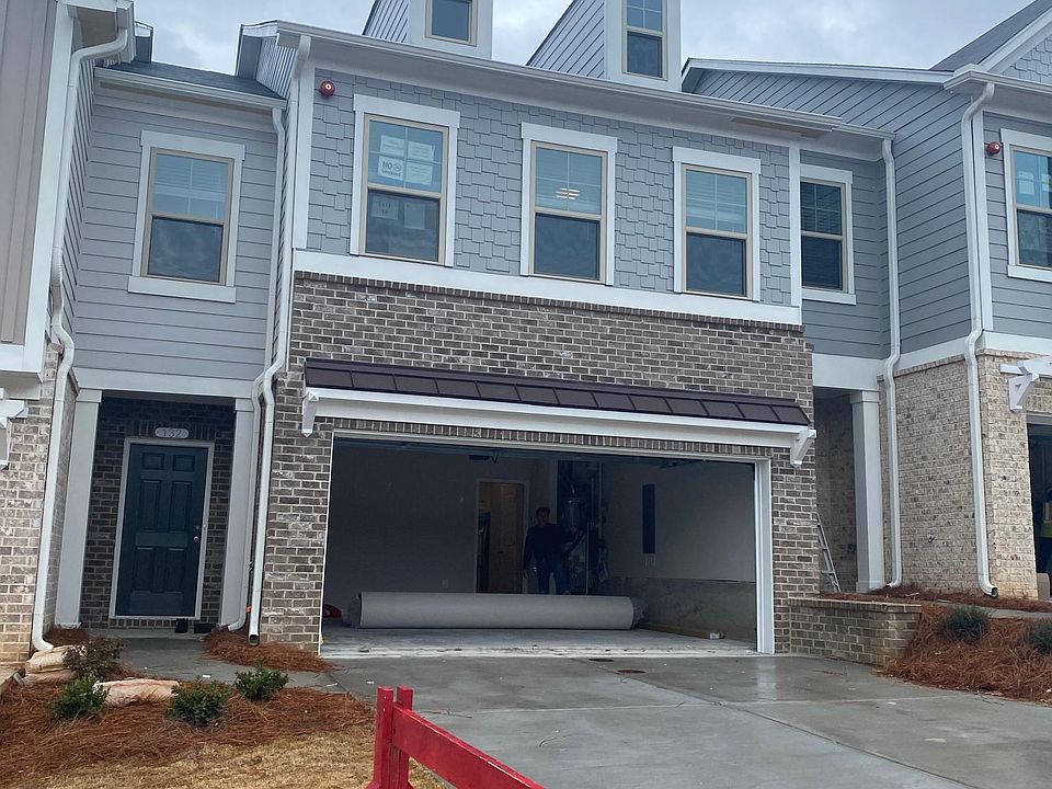 1st image of 132 Maple Creek Way