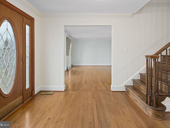 4th image of 8901 McNair Ct