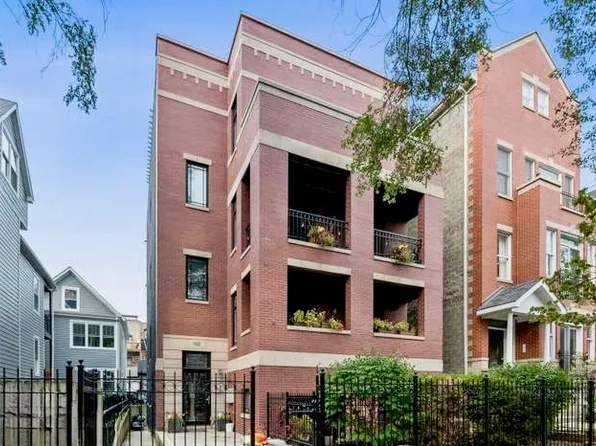 1422 W Henderson St APT 1, Chicago, IL 60657
