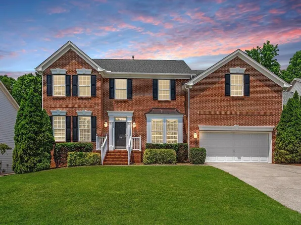 104 Trinity Grove Dr, Cary, NC 27513
