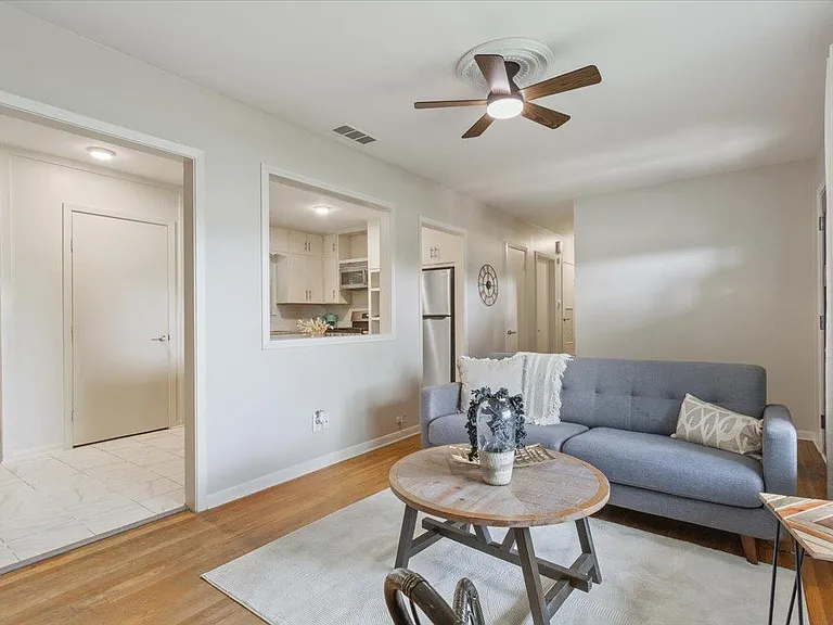 804 Ash St — Photo 37