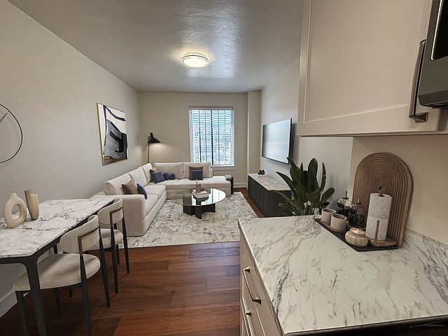 unit 801
unfurnished updated with wood floors and kitchen with dishwasher stainless appliances rents for 
1250. 00 a month