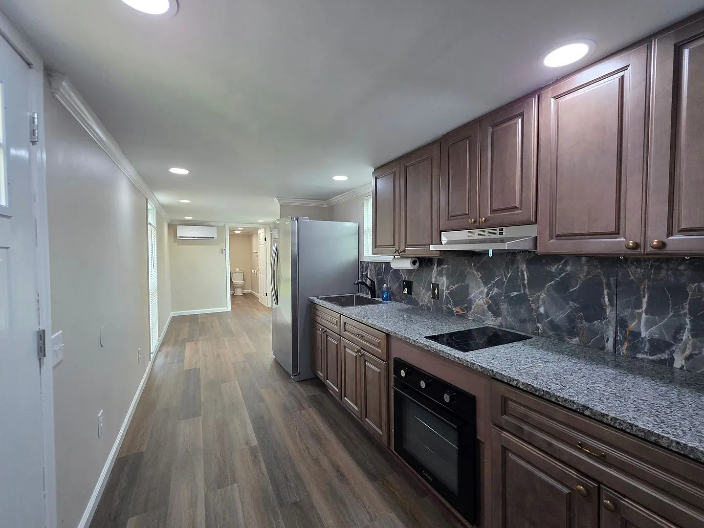 Renovated 1BR/1BA Mobile Home with Utilities Included — Photo 2