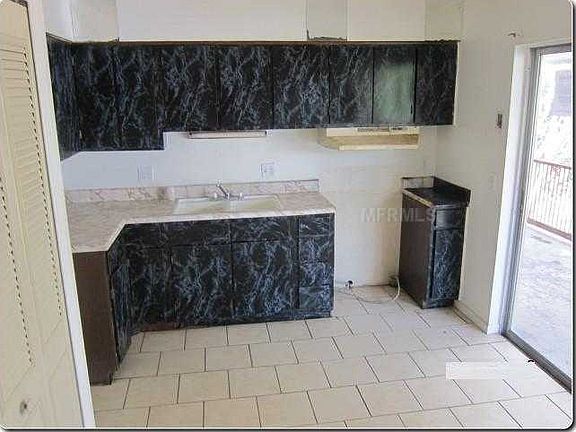 5th image of 5885 Dahlia Dr APT 204