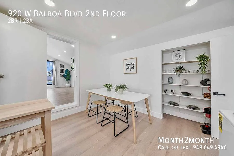 Elegant Coastal Living on Balboa Blvd 2nd Floor A# — Photo 2