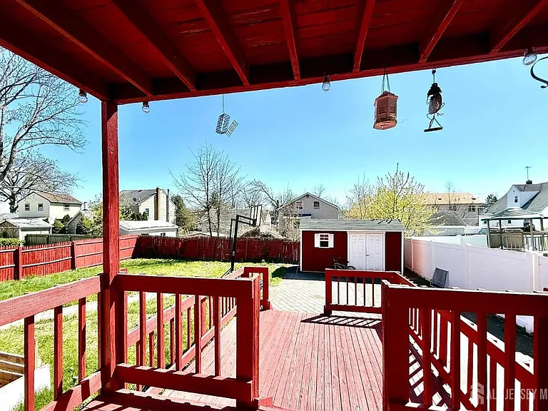 35 Fiat Ave — Photo 10
