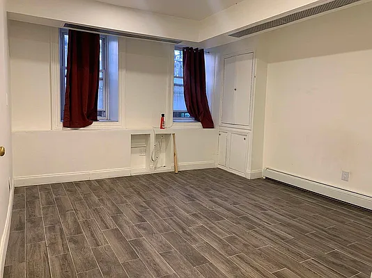 Rented by Book A Broker | media 6