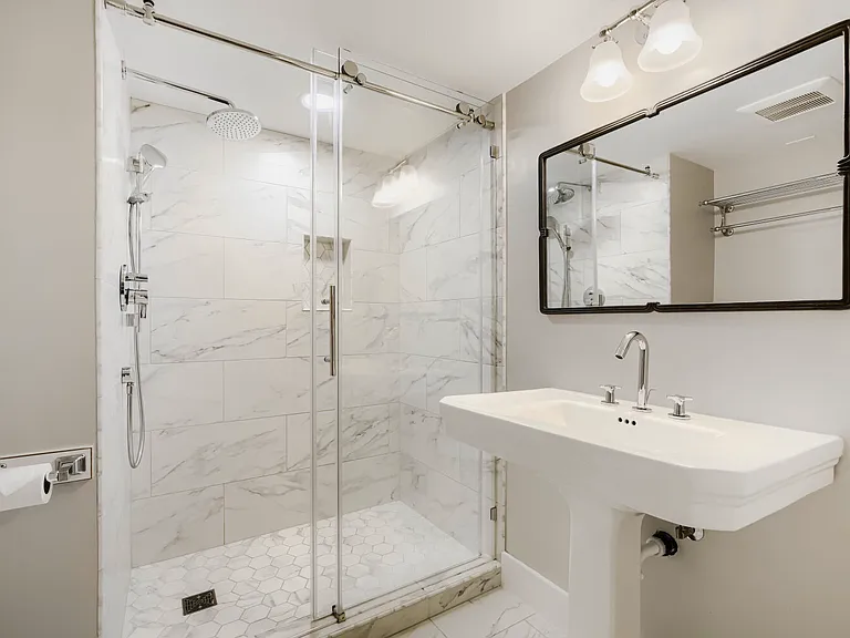 2724 W Blaine St — Photo 22
