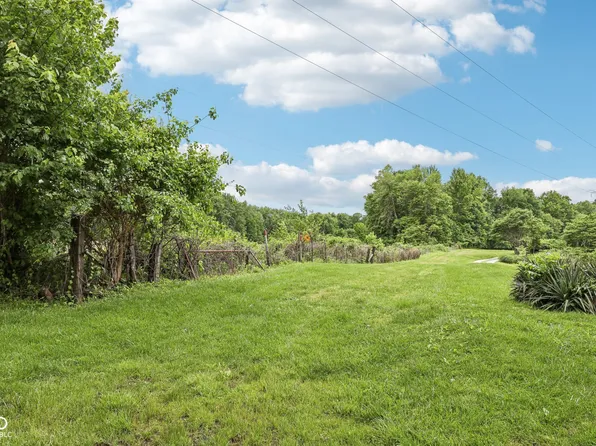 990 George Clem Rd, Terre Haute, IN 47803