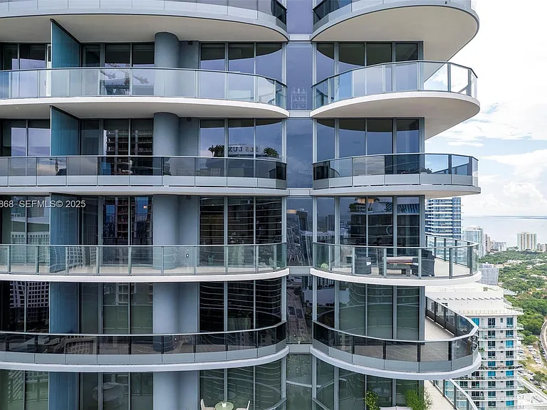 1000 Brickell Plz #Penthouse 5307 — Photo 59