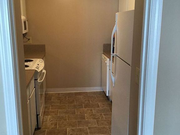 4th image of 8709 W 65th St APT 201
