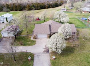 1387 Mokane Rd, Fulton, MO 65251