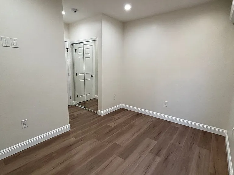 124-126 S Marengo Ave #124-D — Photo 13