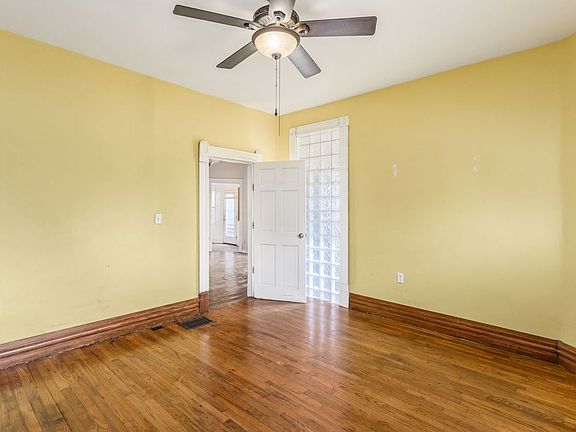5th image of 2402 East Ave