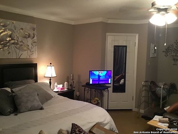 4th image of 1004 Allende Dr
