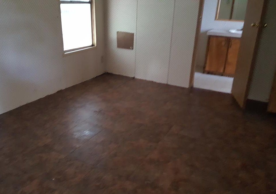 2nd image of 4810 Mundell Ave