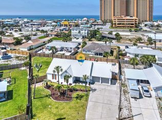 3943 Long John Dr, Panama City Beach, FL 32408