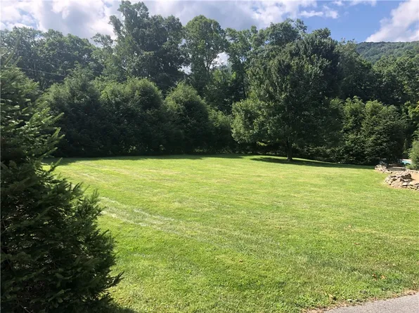 44 Eagle Cottage Lane, Banner Elk, NC 28604