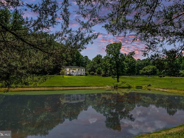 1707 Garrisonville Rd, Stafford, VA 22556