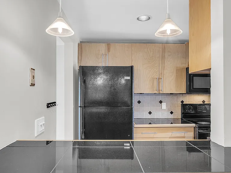1R Snow Cir #1 — Photo 10