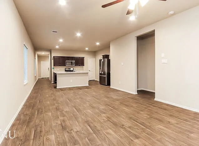 2407 Heeney Park Ln — Photo 5
