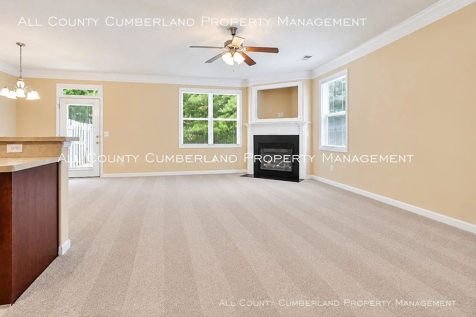 3 bed, 2.5 bath, 1680 sqft, $1,950 — Photo 2