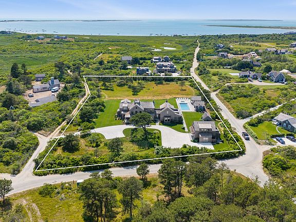 2nd image of 36 Warrens Landing Rd