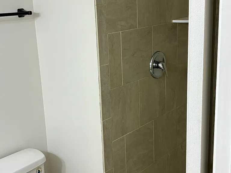 700 Bonnie Oaks Ln — Photo 17