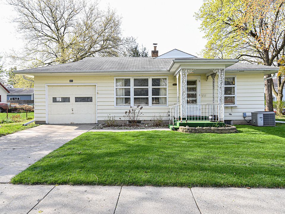 1st image of 301 E Laflin Ave