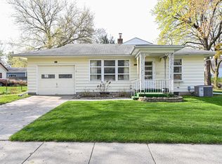 301 E Laflin Ave, Waukesha, WI 53186