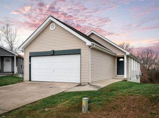 330 Almond Tree Ct, Troy, MO 63379