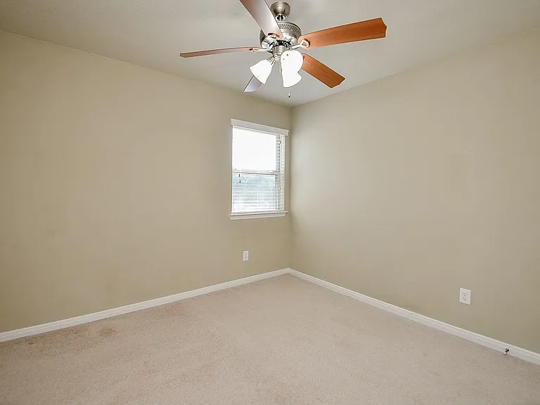 6418 Burgess Heights Ln — Photo 27