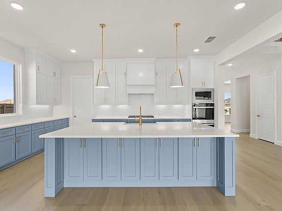 4th image of 9016 Dovetail Ln