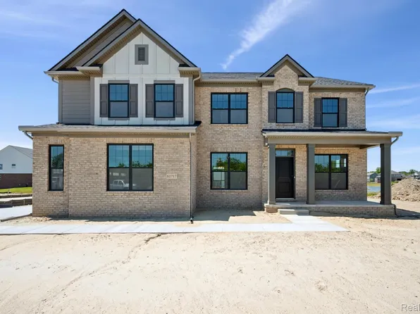 61717 Hevel Ln, Washington, MI 48094
