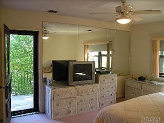 3rd image of 146 Albany Blvd