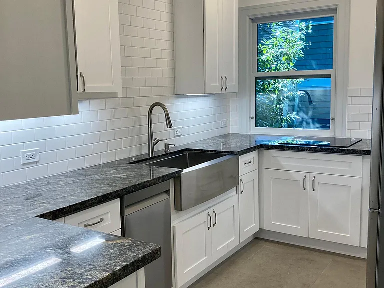 2166 SW Yamhill St #3 — Photo 14