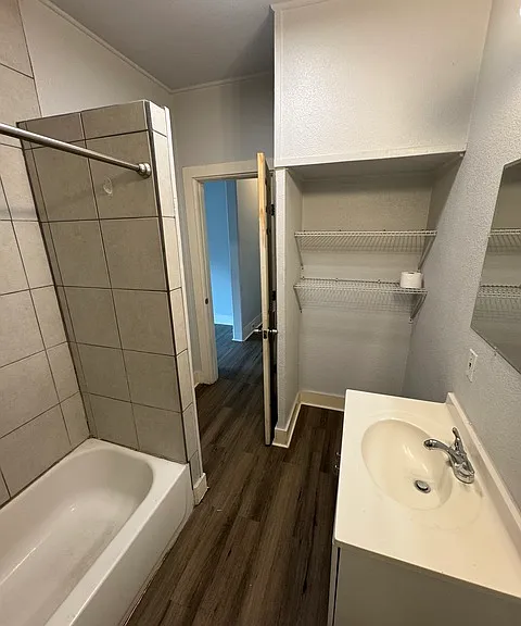 411 Cincinnati Ave — Photo 11