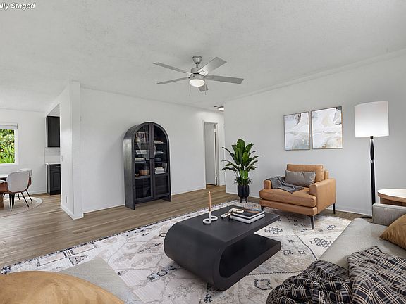 4th image of 1724 Elm Ave #B