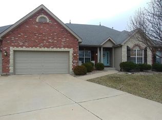 912 Sill Ridge Dr, Dardenne Prairie, MO 63368