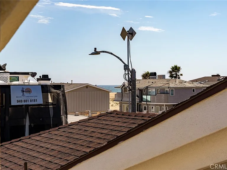 208 E Balboa Blvd — Photo 30